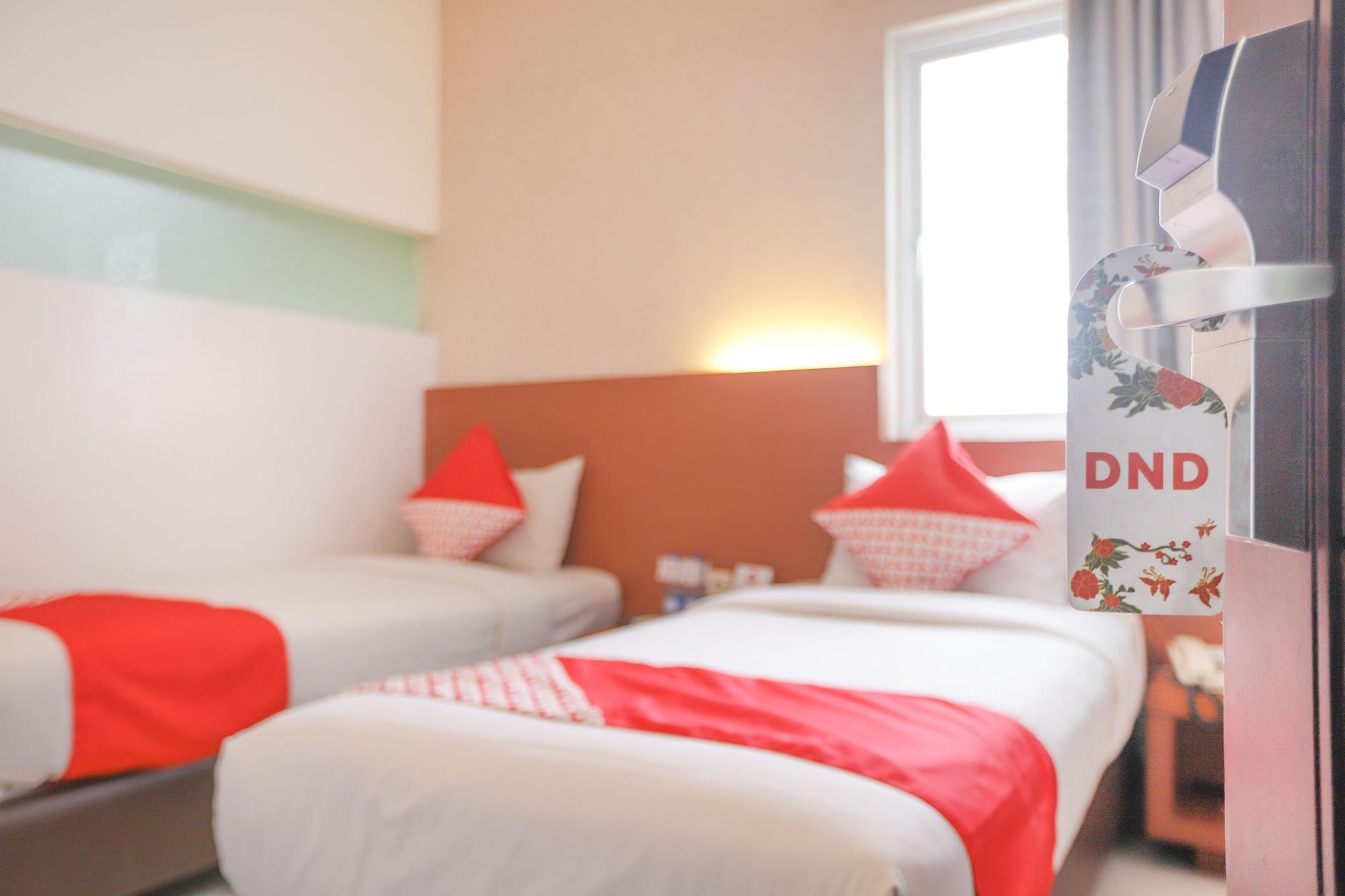 Hotel Oyo 172 Gunung Sahari 12