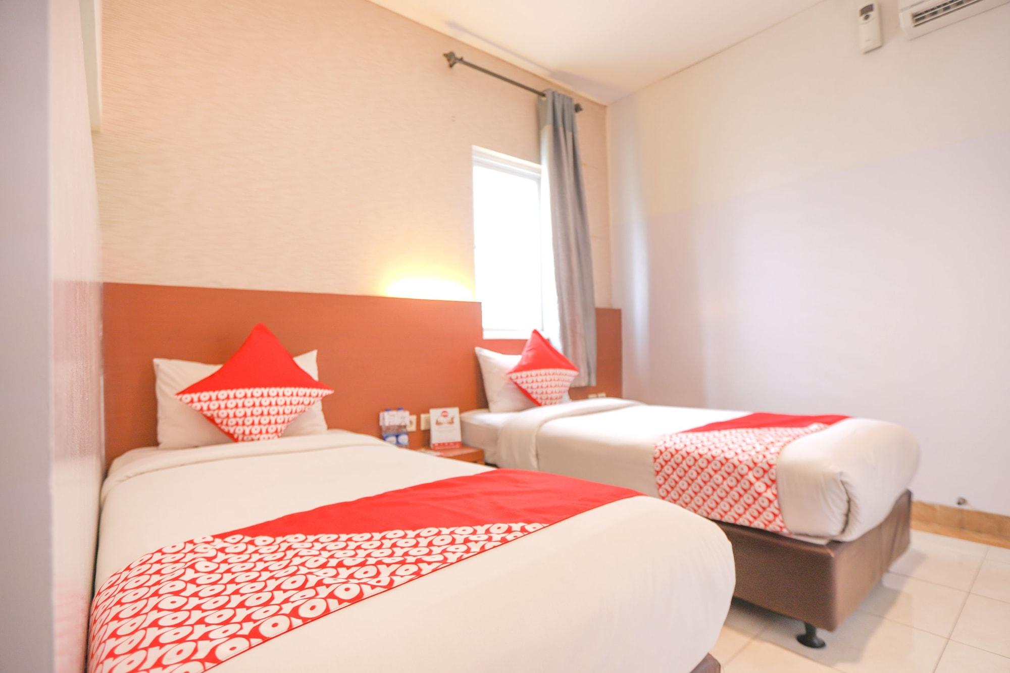 Hotel Oyo 172 Gunung Sahari 12 2*