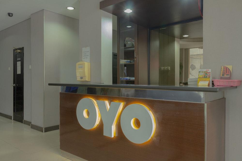 Oyo 172 Gunung Sahari 12 Hotel 2*